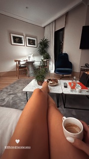 Athina Oikonomakou feet photo thumbnail