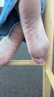 Kyle Unfug feet photo thumbnail