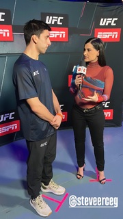 Megan Olivi feet photo 5