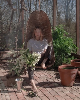 Haley Bennett feet photo 1
