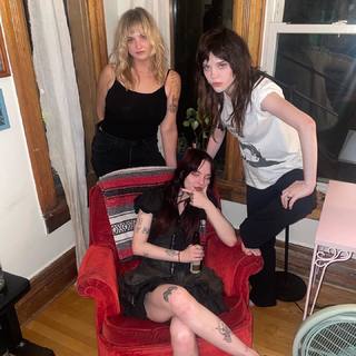 Sophie Thatcher feet photo 5