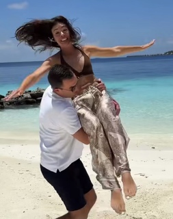 Klaudia Halejcio feet photo thumbnail