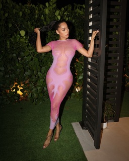 La La Anthony feet photo thumbnail