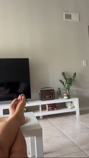 Karolina Kowalkiewicz feet photo 1