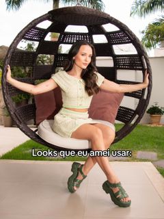 Larissa Manoela feet photo thumbnail