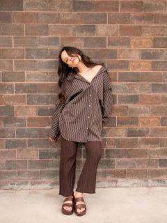Larissa Manoela feet photo thumbnail
