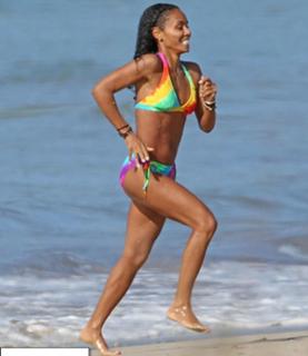 Jada Pinkett Smith feet photo thumbnail