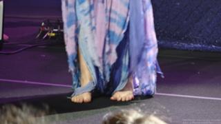 Joss Stone feet photo thumbnail