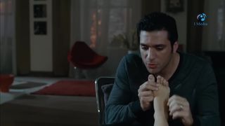 Mona Zaki feet photo 1