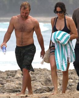 Jennifer Lawrence feet photo thumbnail