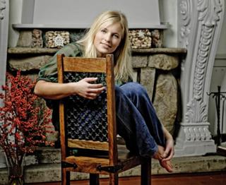 Lara Gut feet photo 3