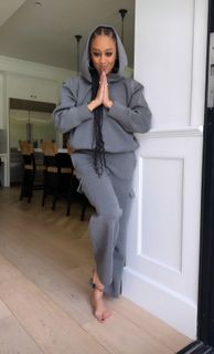 Tia Mowry feet photo 1