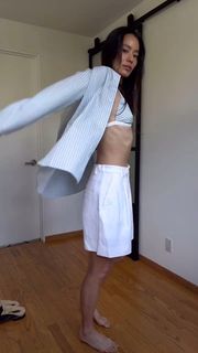Jamie Chung feet photo thumbnail