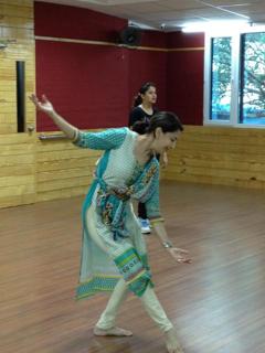 Madhuri Dixit feet photo thumbnail