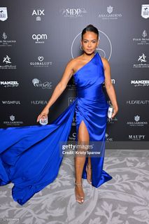 Christina Milian feet photo thumbnail