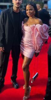 Christina Milian feet photo thumbnail