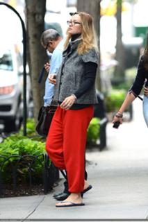 Uma Thurman feet photo thumbnail