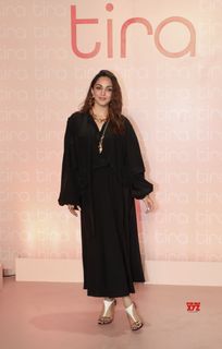 Kiara Advani feet photo thumbnail