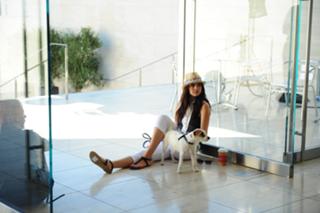 Selena Gomez feet photo thumbnail
