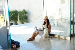 Selena Gomez feet photo thumbnail