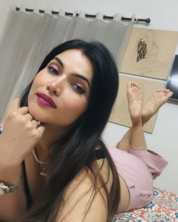 Poonam Yadav feet photo thumbnail