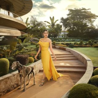 Kriti Sanon feet photo thumbnail