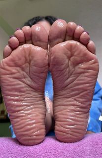 Deedee Rican feet photo thumbnail