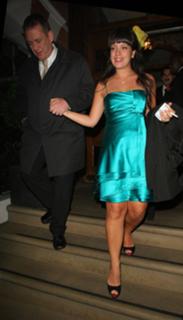 Lily Allen feet photo thumbnail