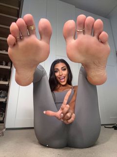 Margarita Smith feet photo thumbnail