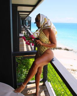 Angela Simmons feet photo thumbnail