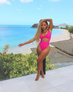 Angela Simmons feet photo thumbnail