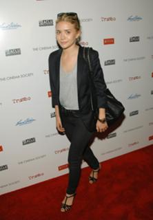 Ashley Olsen feet photo thumbnail