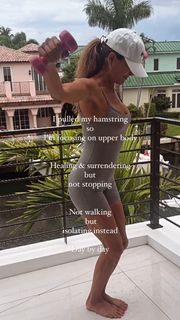 Brooke Burke feet photo thumbnail