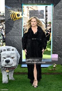 Jennifer Coolidge feet photo 1