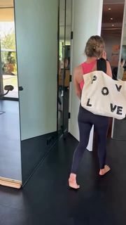 Jennifer Aniston feet photo thumbnail