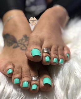 Deedee Rican feet photo thumbnail