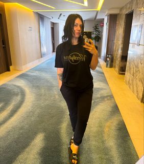 Cristina Scabbia feet photo 1