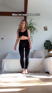 Lola Weippert feet photo thumbnail
