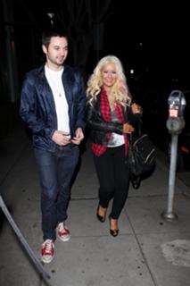 Christina Aguilera feet photo thumbnail