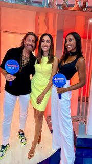 Caterina Balivo feet photo thumbnail
