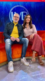 Caterina Balivo feet photo thumbnail