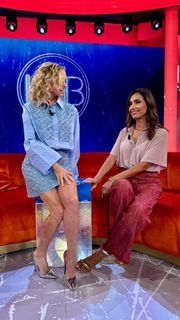 Caterina Balivo feet photo thumbnail