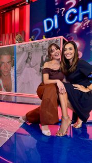 Caterina Balivo feet photo thumbnail