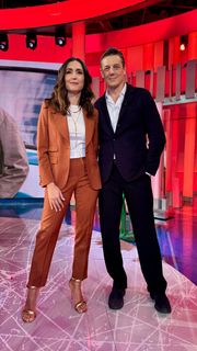 Caterina Balivo feet photo thumbnail