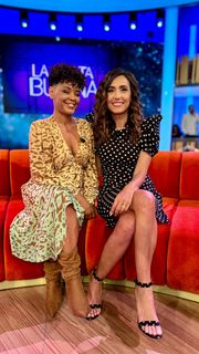 Caterina Balivo feet photo thumbnail