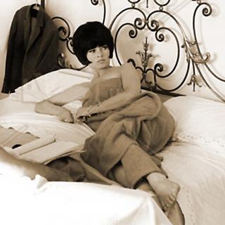 Brigitte Bardot feet photo thumbnail