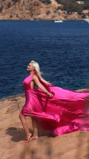 Daniela Katzenberger feet photo thumbnail