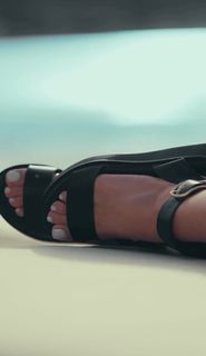 Athina Oikonomakou feet photo thumbnail