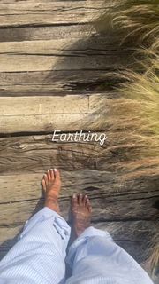 Brooke Burke feet photo thumbnail