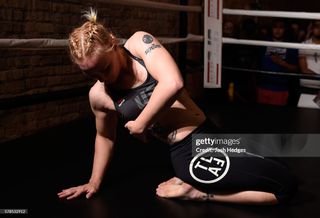 Valentina Shevchenko feet photo thumbnail